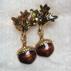 Vintage Avon "Falling Acorn" or "Elegant Acorn" Collection Earrings Nature
